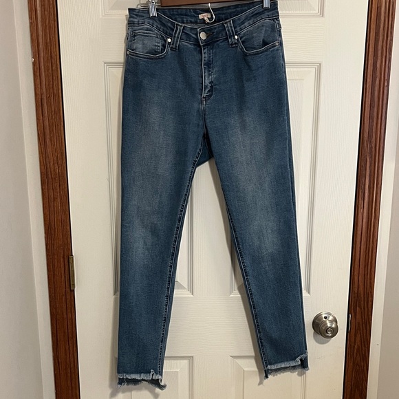 Reba Raw Hem Stretchy Skinny Medium Wash Denim Blue Jeans - Women’s Size 12 - Picture 2 of 16